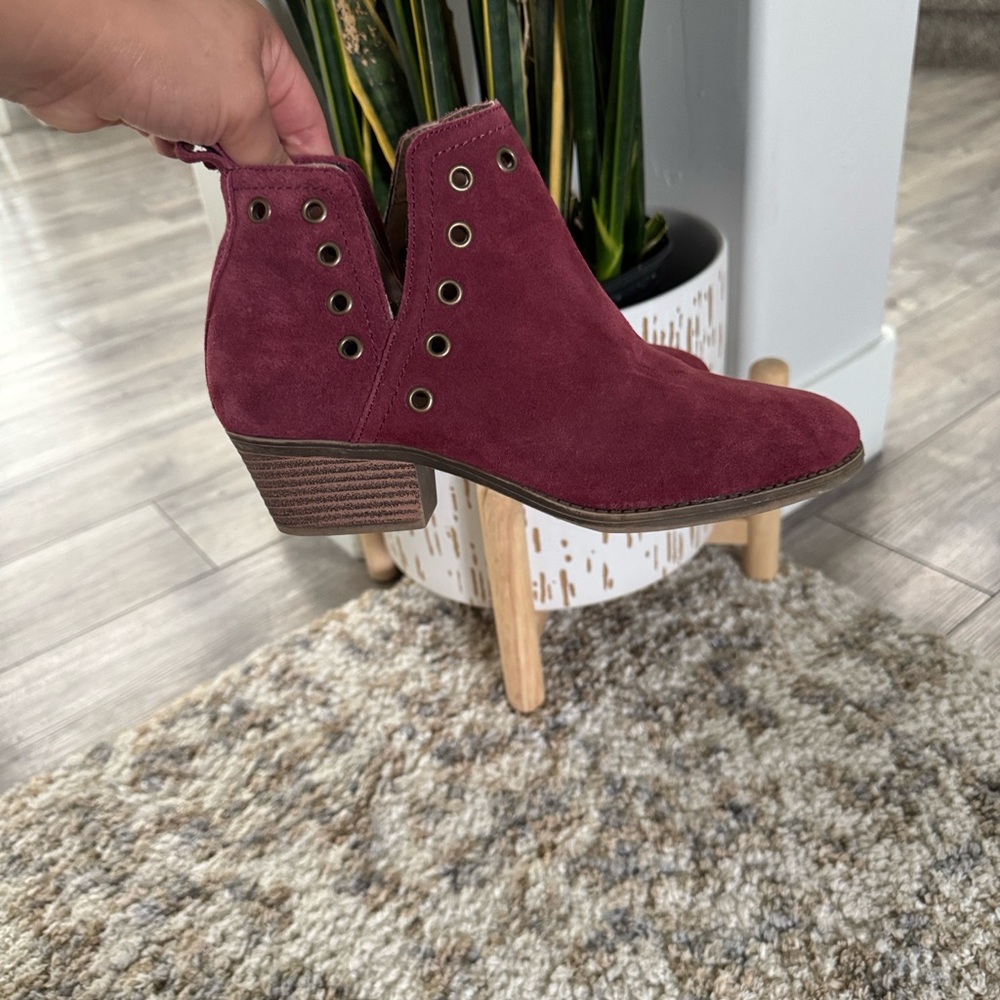 Skechers Maroon Ankle Booties - Picture 4 of 6